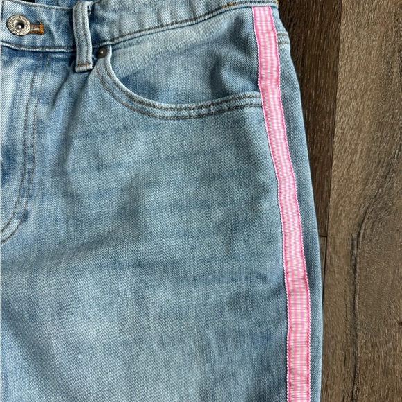 Talbots Modern Ankle Jean with bright pink stripe.  Women’s size 10. Like new! - Picture 3 of 7